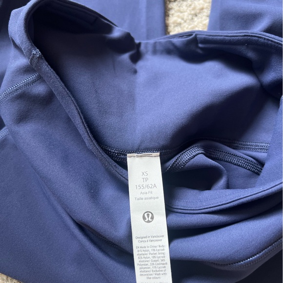 Lululemon Groove Super-High-Rise Nulu Flared Pants
Asia Fit - Picture 4 of 8